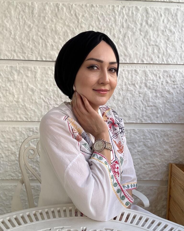 Burgu Detaylı Hazır Tül Bone – Siyah