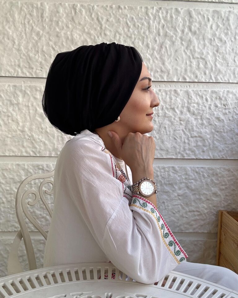 Burgu Detaylı Hazır Tül Bone – Siyah