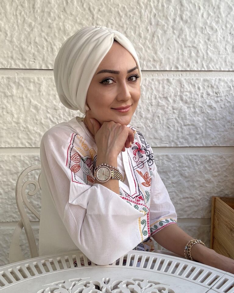 Burgu Detaylı Hazır Tül Bone – Ekru