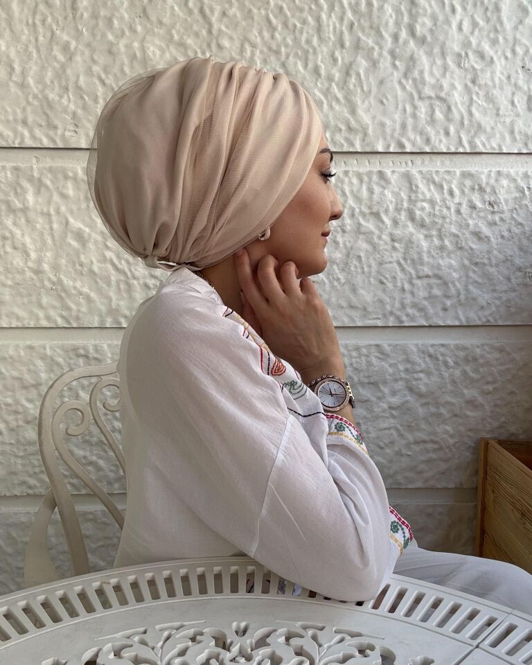 Burgu Detaylı Hazır Tül Bone - Taş