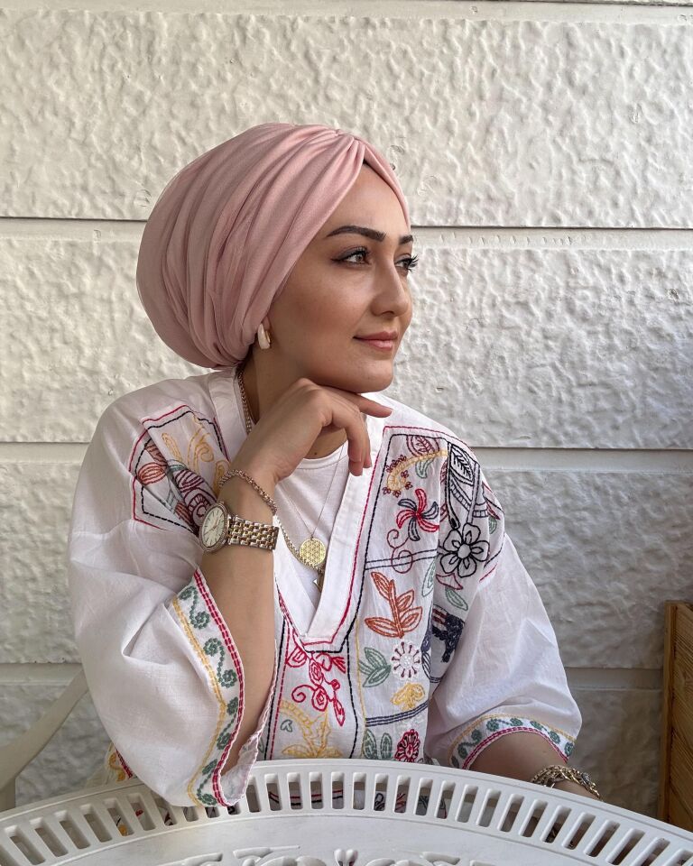 Burgu Detaylı Hazır Tül Bone - Pudra