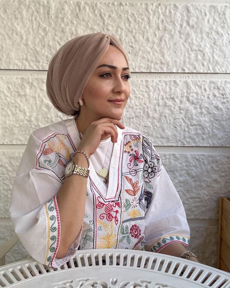 Burgu Detaylı Hazır Tül Bone - Vizon