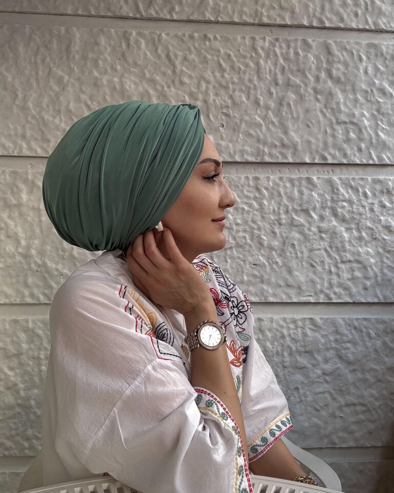 Burgu Detaylı Hazır Bone – Yeşil