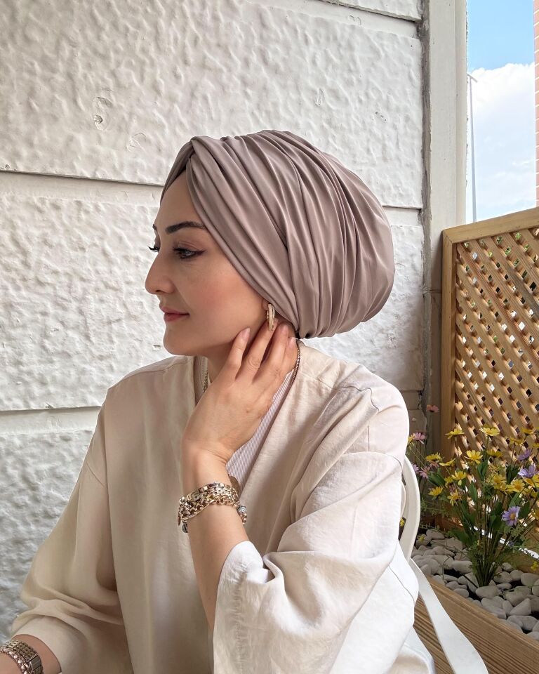 Burgu Detaylı Hazır Bone – Vizon