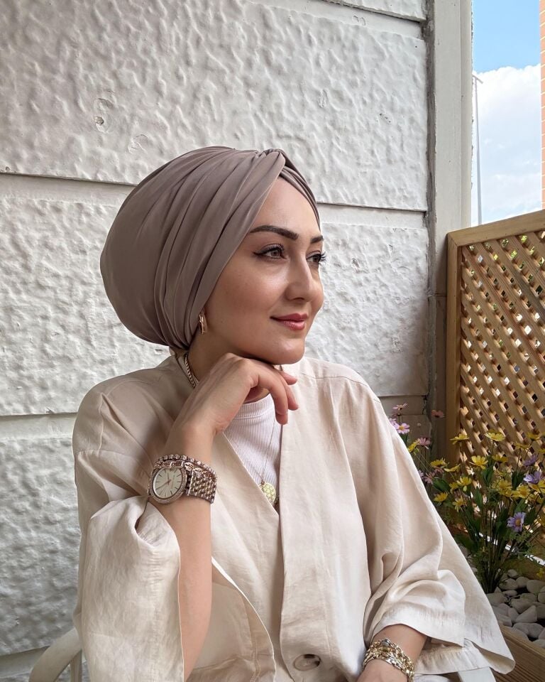 Burgu Detaylı Hazır Bone – Vizon