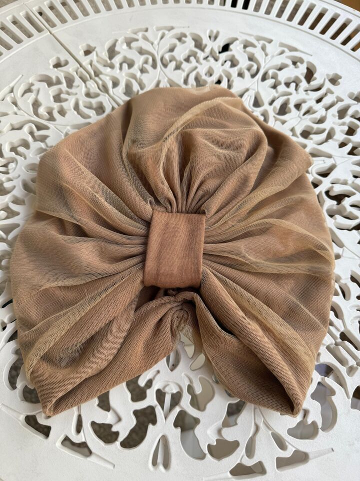 Burgu Detaylı Hazır Tül Bone - Karamel