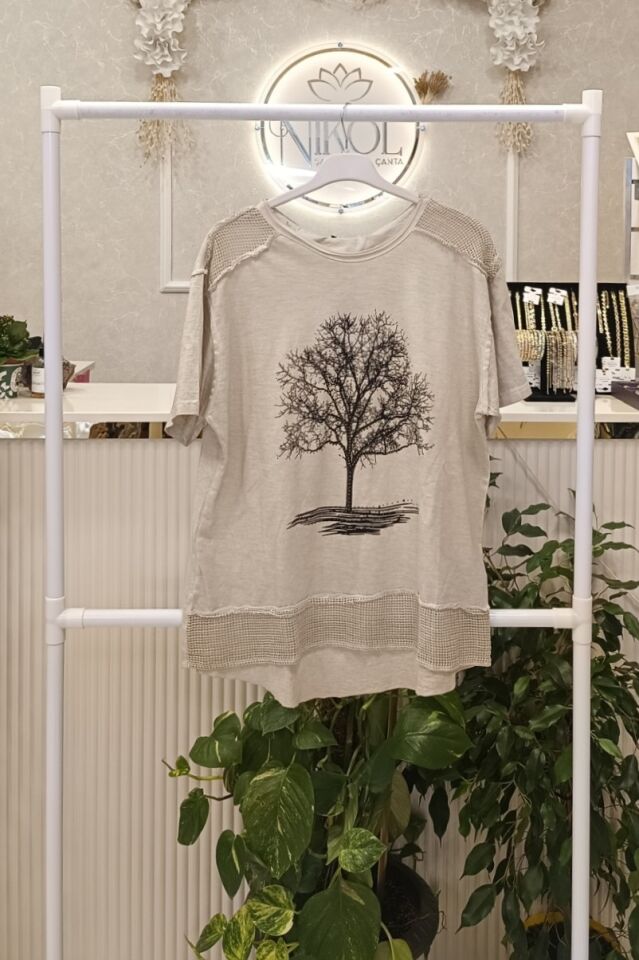 Ağaç Desenli Tişört