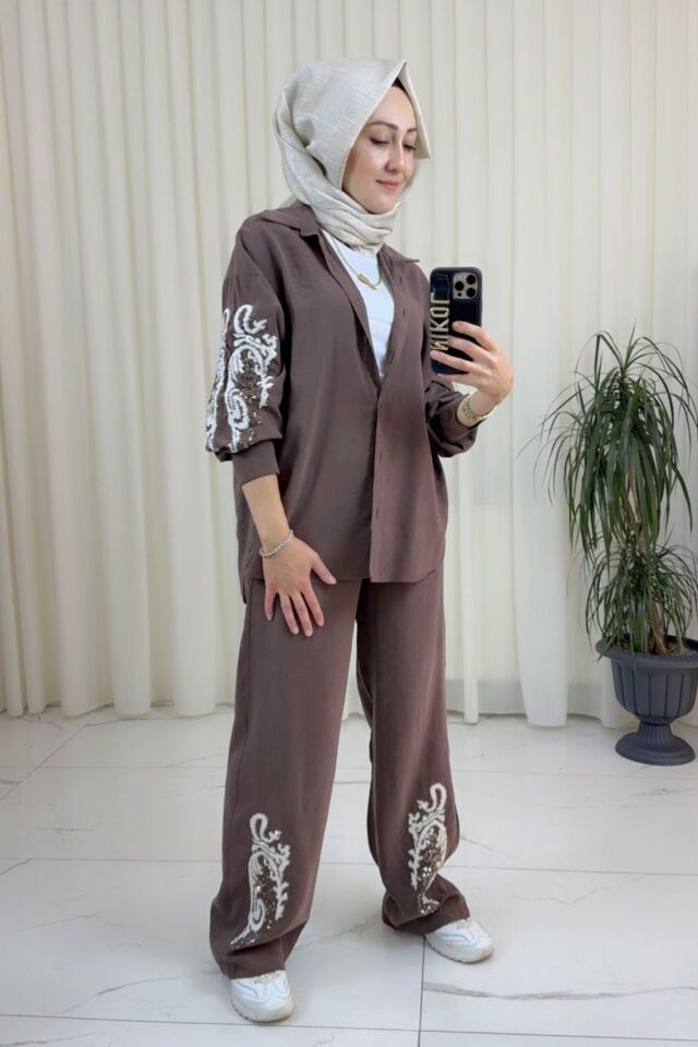 Payet İşlemeli İkili Takım - Kahverengi