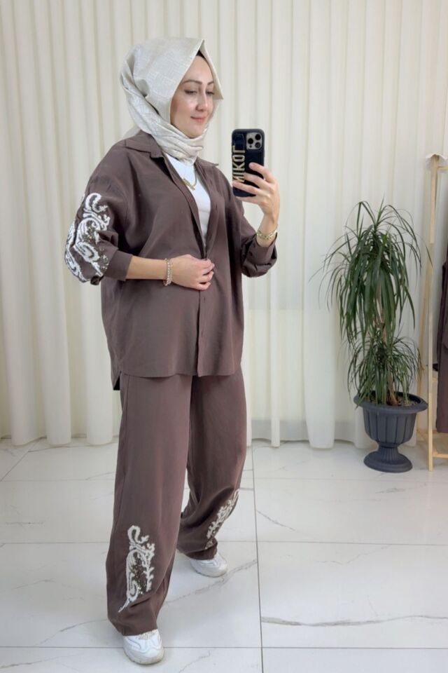 Payet İşlemeli İkili Takım - Kahverengi